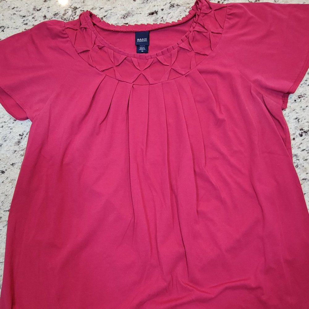 Pleated top with flutter sleeves size 1x
